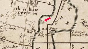 De ligging van bouhuijs Berkhout in 1647. Deze boerderij is in 1639 gebouwd en heeft waarschijnlijk nog geen eeuw bestaan. Bouhuijs Berkhout lag aan de Ringsloot tussen boerderij Langeveld en de 2e Poellaan. (Fragment van de overzichtskaart van Rijnland van Jan Jansz. Douw en Steven Pietersz. van Brouckhuijsen,1647.)